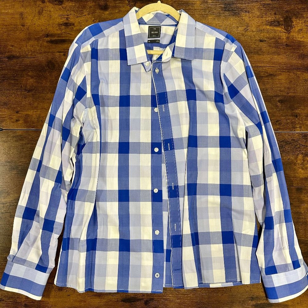 Gap X-Large Slim Fit Long Sleeve Button Down Dress Shirt Non-Iron blue white